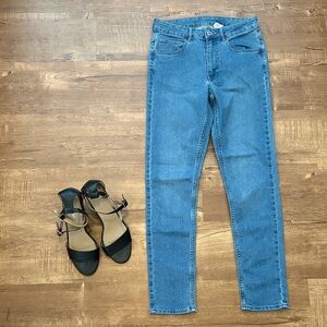Classic Skinny Jeans in Medium Blue